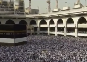 فيديو.. صحن المطاف يمتلئ بضيوف الرحمن في مشهد مهيب