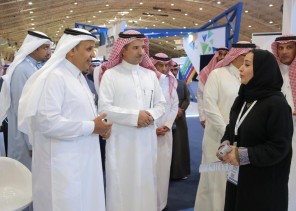 مسوؤلون حكوميون يزورون المعرض المصاحب لملتقى لقاءات الرياض 2019