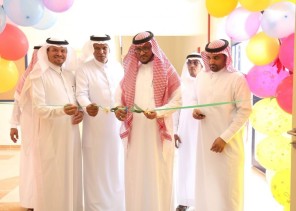 مدير تعليم صبيا يتفقد مدارس الإدارة ويشارك الطلاب والمعلمين انطلاقة العام الدراسي الجديد