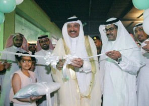 محافظ صامطة يرعى الكرنفال الصحي بالحد الجنوبي