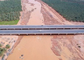 صور مذهلة لوادي الرمة بعد جريانه الأول منذ 10 أعوام