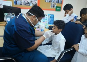 قافلة طبية تثقف طلاب مدرسة صلاح الدين بأبوعريش