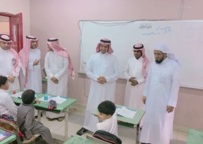 مدير التعليم جازان يزور مدارس مكتب تعليم المسارحة والحرث