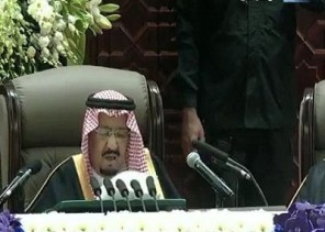 بالفيديو .. الملك سلمان : “هذه البلاد لن تحيد عن تطبيق شرع الله ولن تأخذها في الحق لومة لائم”
