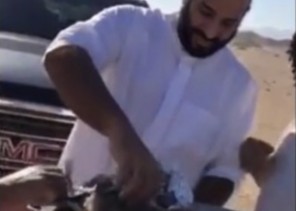 ما هي وجبة “الجمرية” التي تناولها ولي العهد مع بعض المواطنين بنيوم؟