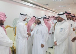 بالصور..”صحة الرياض” تقيم حفل معايدة لمنسوبيها