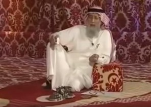 شاهد.. قصيدة قديمة للشاعر “حجاب بن نحيت” يوصي فيها بطريقة دفنه ويتحدث فيها عن رحيله