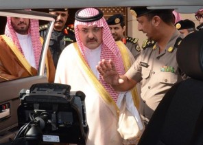 محافظ جدة يدشّن دوريات الرصد الآلي المتحرك المزودة بالأجهزة الذكية (فيديو وصور)