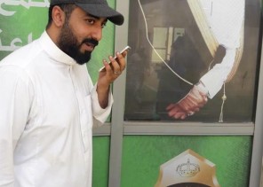 شرطة جدة تفرج عن الصحفي الموقوف على خلفية تقمصه دور طبيب