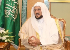 وزير الشؤون الإسلامية يُصدر قراراً بتعيين 2016 إماماً وخطيباً ومؤذناً