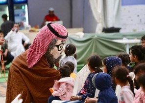 شخصيات كرتونية ترسم الفرحة على اطفال فعاليات وسام البادية