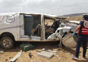 مصـرع 3 شبان في حـادث سقوط مركبة نقل أموال في منحدر بطريق المطار بالباحة