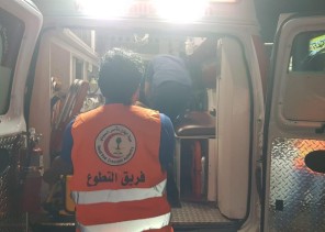 الهلال الأحمر يتابع حادثًا مروريًّا في ينبع