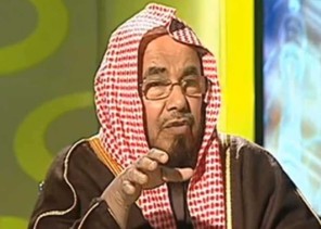 المطلق: تمزيق الكتب الدراسية بعد الامتحانات حرام شرعًا وإساءة للعلم