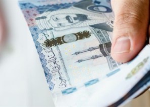 “العمل”: إيداع 1.9 مليار ريال في حسابات مستفيدي الضمان الاجتماعي لشهر صفر