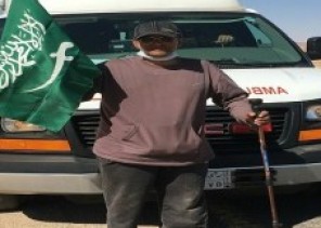 فنان سعودي يقطع مسافة 750 كم مشياً على الاقدام