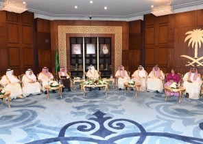 أمير الشرقية يستقبل المهنئين بعيد الأضحى المبارك