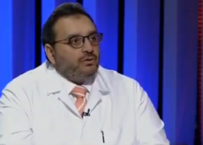 استشاري يوضح خطورة تناقل المعلومات الطبية عبر “الواتساب” ويفند بعض الإشاعات الطبية (فيديو)