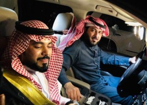 منسوبو مستشفى طبرجل يتكفلون بزواج موظف بنغالي من زميلته الإندونيسية (صور)