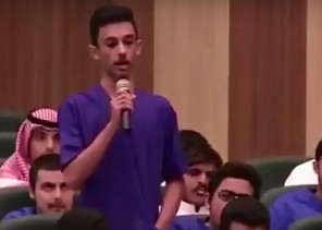 شاهد.. رد مدير جامعة شقراء على طالب سأله عن سبب عدم وجود دكتور سعودي في الجامعة