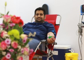 مستشفى الملك عبد العزيز ينظم حملة للتبرع بالدم ضمن كرنفال مناسبتي بالجوف