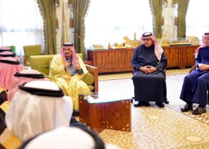 سمو أمير منطقة الرياض يستقبل وكلاء المحافظات ورؤساء المراكز المعينين بالمنطقة