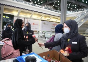 بالصور.. قطار الحرمين ينقل أول مجموعة حجاج من المدينة إلى مكة