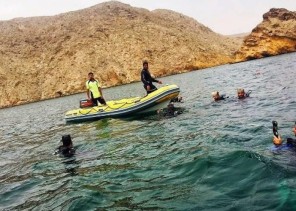 عمان: غرق شابين عمانيين أثناء إنقاذهما فتاتين سعوديتين في واد بظفار