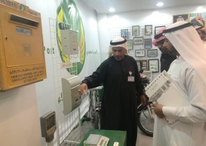 طلاب ثانوية الهفوف الليلية بالاحساء يسجلون اعجابهم بالبريد السعودي