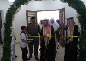 وكيل محافظة املج يدشن فعاليات معرض اليوم العالمي للدفاع المدني