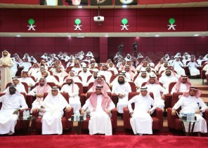 “الحازمي” يلتقي بقادة وقائدات المدارس ويرفع شعار المعلم سيد الموقف