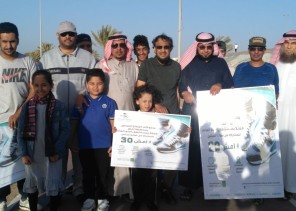 وكيل محافظة املج يتقدم المشاركين في مبادرة “نمشي30”