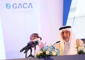 الأمير خالد الفيصل يرد على مقترح أن يحمل مطار القنفذة اسمه