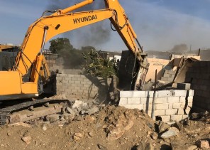 أمانة الطائف تزيل احداثات واسطبلات خيول مخالفة في الردف