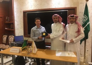 المخرج الأمريكي جيفري يعرض تجربته في صناعة الأفلام بثقافة وفنون جدة