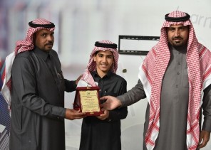 الخندق يكرم متفوقيه للفصل الدراسي الأول