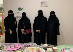 فريق همسات الثقافي بالإحساء ينفذ ورشة فنيه في فن الأعمال اليدوية