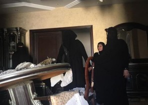 اشتراه بمليون ونصف.. انهيار سقف منزل مواطن بجدة (صور)