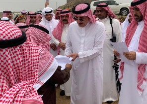 أمير منطقة جازان يلتقي مشايخ وأهالي محافظة هروب بمركز منجد