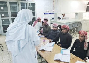 بالصور.. مدير مكتب التعليم بالريث يزور مجمع آل مشحنة التعليمي ويشدد على مسؤولية رفع التحصيل العلمي للطلاب