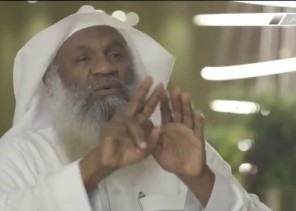 “الكلباني” يتحدث عن نوعين من “الخرفان” في المجتمع (فيديو)