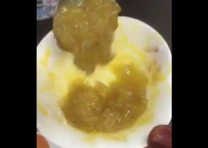 “التجارة” توضح حقيقة فيديو متداول حول منتج “قمر الدين المخلوط بالزجاج”