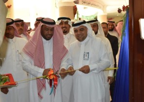 الجندان..يفتتح المعرض السنوي للوسائل والمشاريع التعليمية لمدارس رؤية المستقبل الأهلية بالهفوف