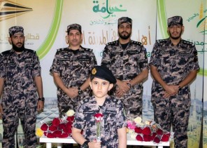 بالصور.. قوة أمن المنشآت بالمدينة تستقبل طلائع الحجاج بالورود والهدايا