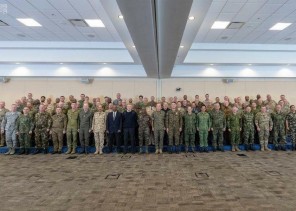 “الدفاع” تصدر بيانا بعدم صحة ما تناقلته وسائل إعلام إسرائيلية عن لقاء جمع رئيس هيئة الأركان بنظيره الإسرائيلي