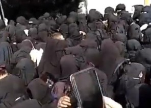 محل في عرعر يعرض منح كل طفلة اسمها “نورة” قلادة ذهبية.. شاهد ما حدث