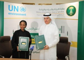 المهندس الفضلي يوقع اتفاقية تعاون استراتيجي مع برنامج الأمم المتحدة للبيئة لبناء القدرات