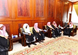 نائب أمير منطقة حائل يستقبل أصحاب الفضيلة رؤساء المحاكم والقضاة في المنطقة