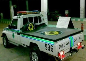 أمن الطرق يضبط مواطنين بحوزتهما 80 زجاجة خمر وحبوب كبتاجون في القويعية