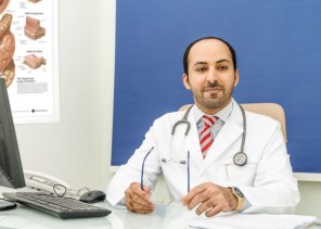 طبيب الحرس الوطني : تتعدد الأمراض الشائعة الانتشار في المدارس عن طريق الهواء